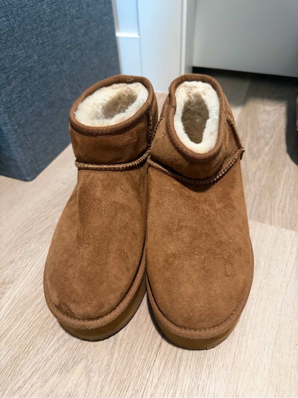EMU Platform Boots